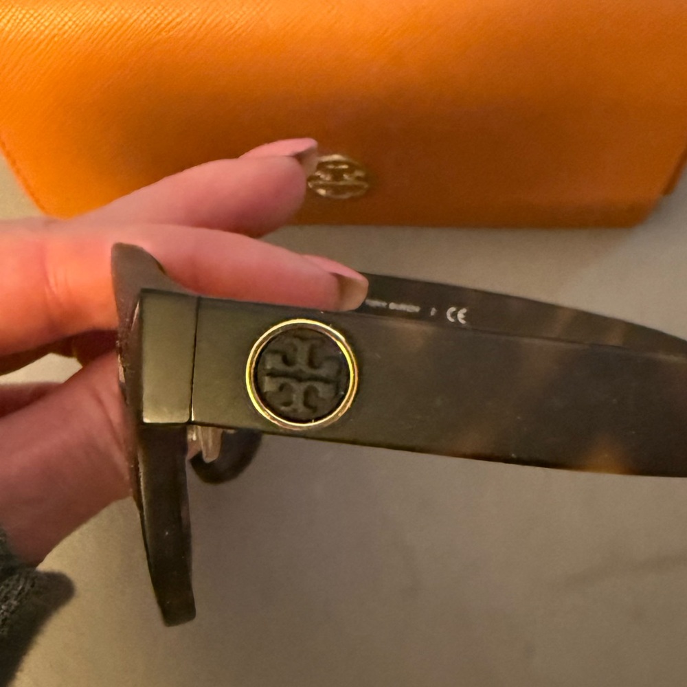 Tory Burch Tortoise Sunglasses with Bold Orange Case - Picture 2 of 14